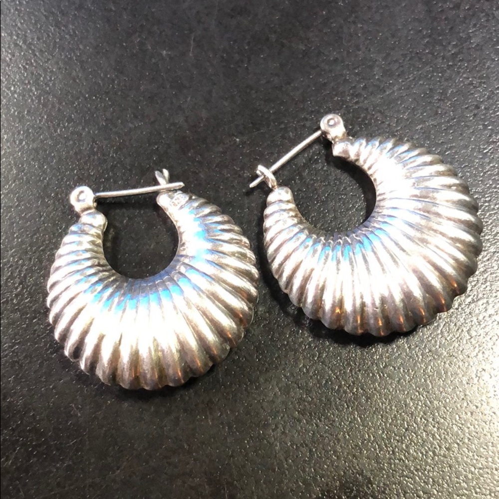Sterling silver 925